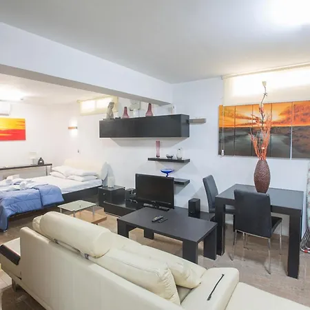 Villa Beautiful 5 Star In A Prime Location In Protaras, Book Early To Secure Your Dates, 1269